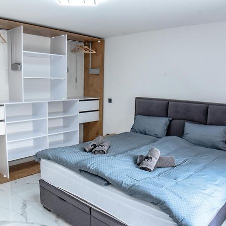 Luxury Villa M&B Tuzla Eksteriør billede