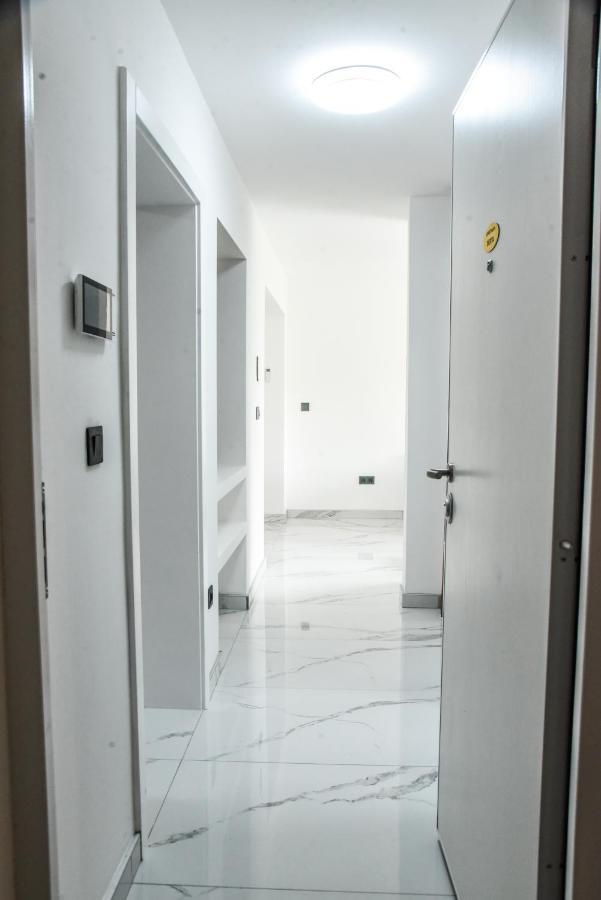 Luxury Villa M&B Tuzla Eksteriør billede