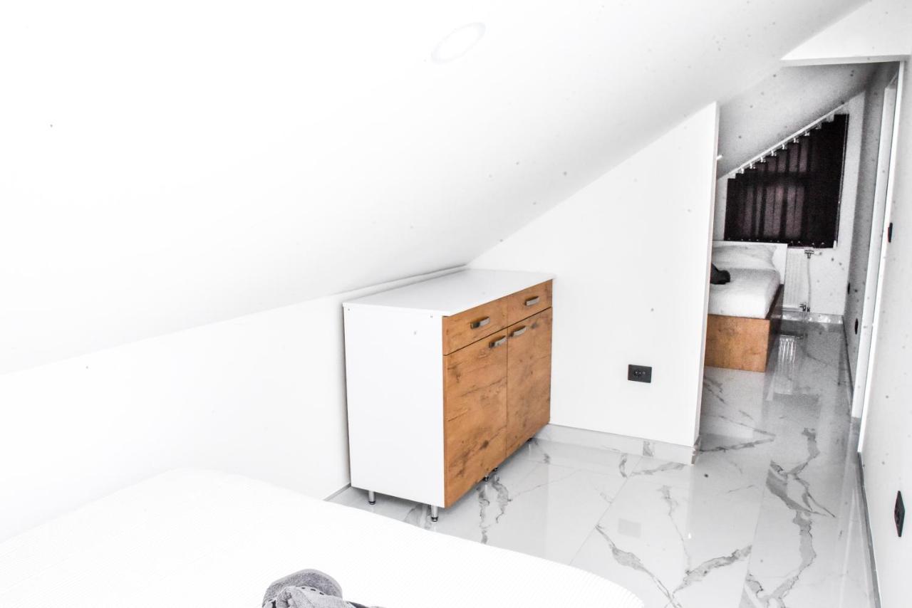 Luxury Villa M&B Tuzla Eksteriør billede