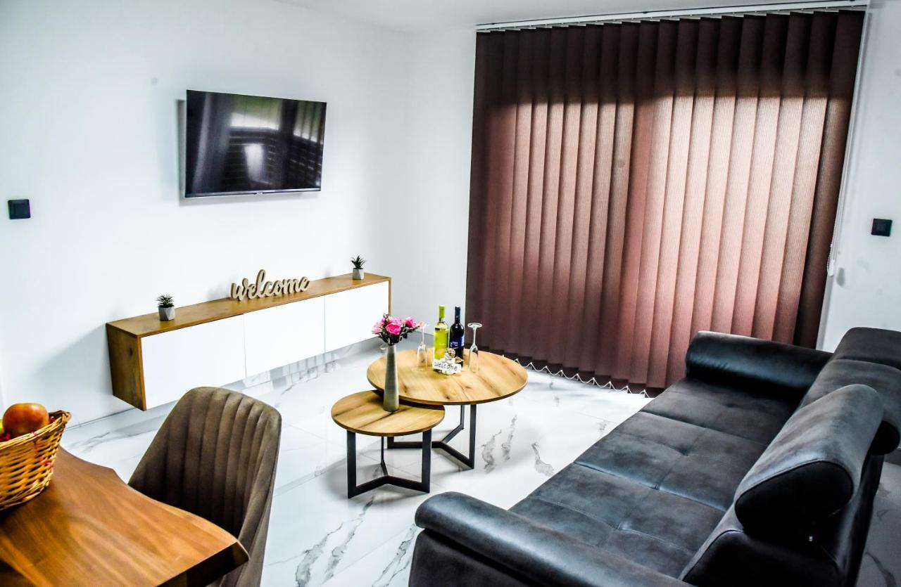 Luxury Villa M&B Tuzla Eksteriør billede